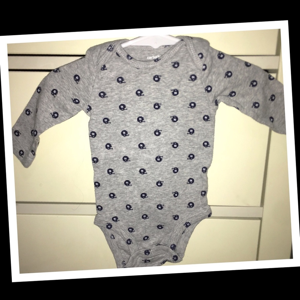 •Carters baby boy football themed 4pc. Mix’n’ match outfit set🏈EUC🏈3m - Picture 6 of 7